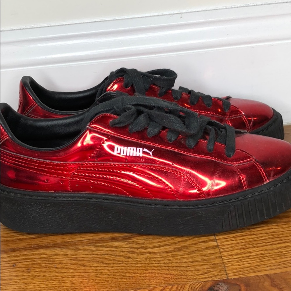 Puma Basket Platform Creeper Metallic Sneaker